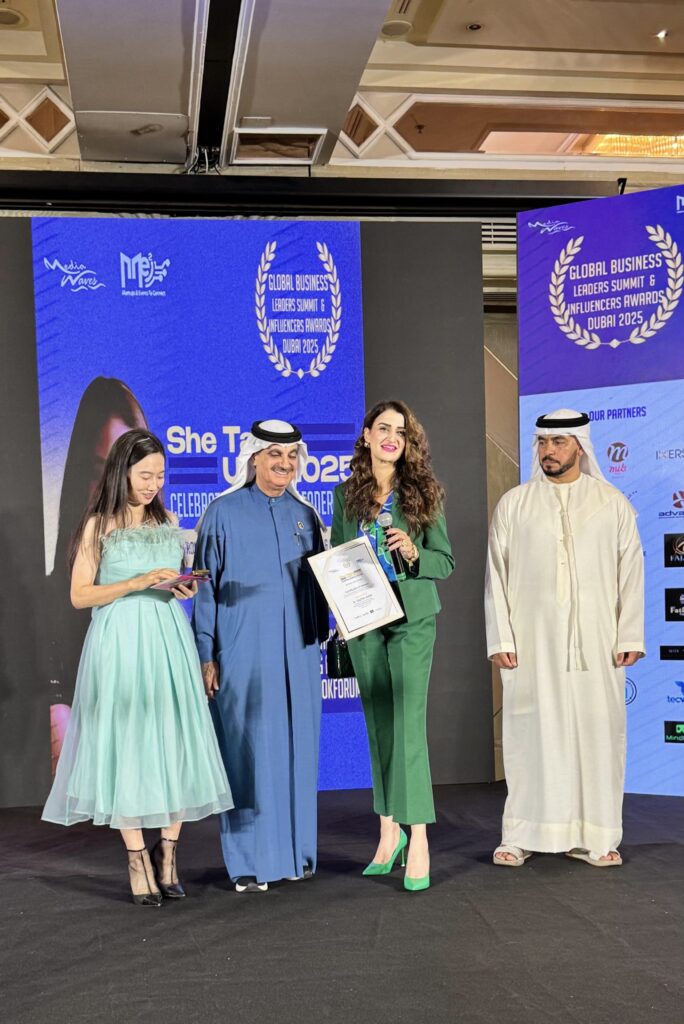 डॉ. साज़ीना ख़ान को दुबई में प्रतिष्ठित अंतरराष्ट्रीय सम्मेलन में ग्लोबल लिटरेरी लीजेंड अवार्ड से सम्मानित किया गया