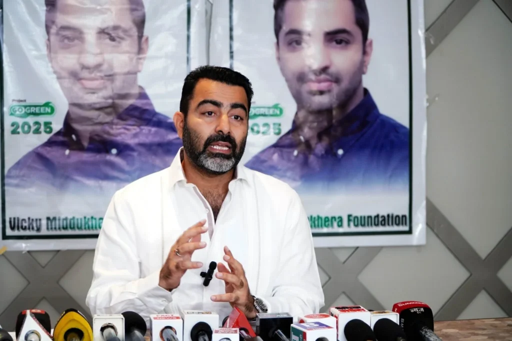 विक्की मिड्डूखेड़ा फाउंडेशन 2025 में पंजाब और आसपास के क्षेत्रों में लगभग 50 हज़ार पौधे लगाएगी 1 विक्की मिड्डूखेड़ा फाउंडेशन 2025 में पंजाब और आसपास के क्षेत्रों में लगभग 50 हज़ार पौधे लगाएगी