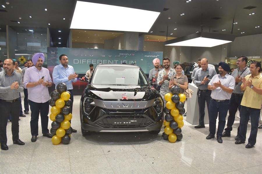 राज मोटर्स मोहाली में महिंद्रा एक्सयूवी 3XO REVX सीरीज़ की शानदार लॉन्चिंग 1 राज मोटर्स मोहाली में महिंद्रा एक्सयूवी 3XO REVX सीरीज़ की शानदार लॉन्चिंग