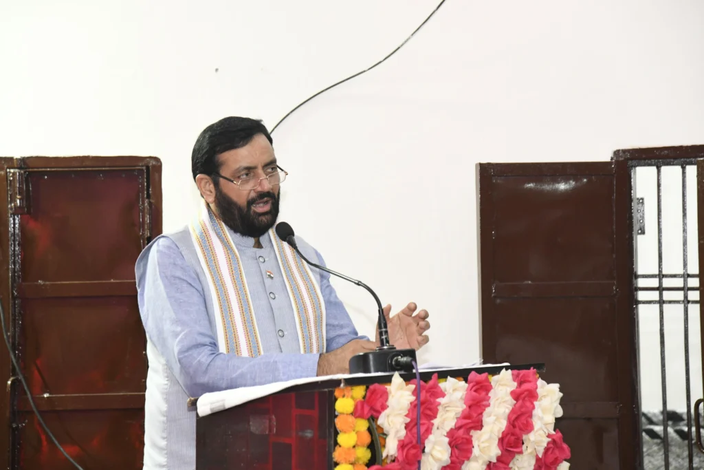 Cleanliness Camapaign : प्रधानमंत्री के नेतृत्व में प्रदेश को स्वच्छ बनाकर हर्षोल्लास के साथ मनाएंगे पर्व:नायब सिंह सैनी 1 We will celebrate the festival with joy by making the state clean under the leadership of the Prime Minister Naib Singh Saini 1024x683 1