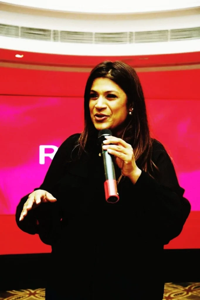 रेवलॉन इंडिया अगले 2 वर्षों में कारोबार को करेगा दोगुना , ब्रांड आउटलेटस का भी होगा विस्तार 1 WhatsApp Image 2025 08 13 at 07.48.49 c5b061fe 1023x1536 1