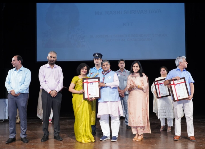 शिक्षिका राशि श्रीवास्तव को ‘स्टेट टीचर्स एवार्ड 2025’ से सम्मानित किया गया 1 Screenshot 2025 09 08 17 29 46 55