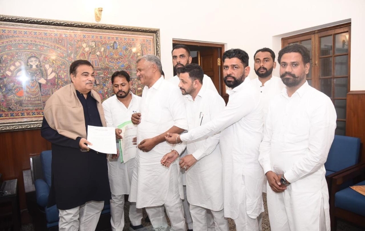 ट्रिब्यून फ्लाईओवर योजना में संशोधन की महत्वपूर्ण मांग को लेकर देश के राजमार्ग मंत्री नितिन गडकरी और राज्य मंत्री हर्ष मल्होत्रा से हुई मुलाकात 1 Screenshot 2025 09 10 22 30 41 86