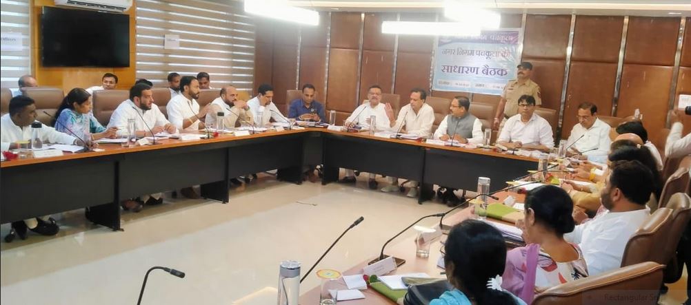 पंचकूला में पेड पार्किंग खत्म, अब फ्री में होगी पार्किंग, नगर निगम की बैठक में कई अहम फैसले 1 पंचकूला में पेड पार्किंग खत्म, अब फ्री में होगी पार्किंग, नगर निगम की बैठक में कई अहम फैसले