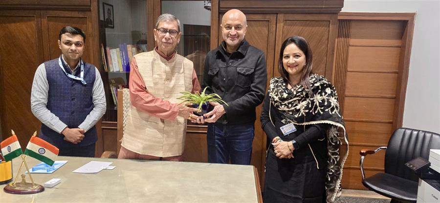 पीएचडी चैंबर के प्रतिनिधिमंडल ने हरियाणा के राज्यपाल असीम घोष को पाइटैक्स-2025 के लिए औपचारिक निमंत्रण सौंपा 1 article15534