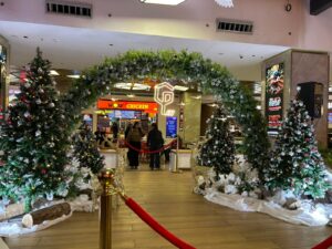 सीपी67 मॉल ने ट्राइसिटी में भव्य क्रिसमस समारोहों का किया शुभारंभ 1 IMG 20251222 WA0373