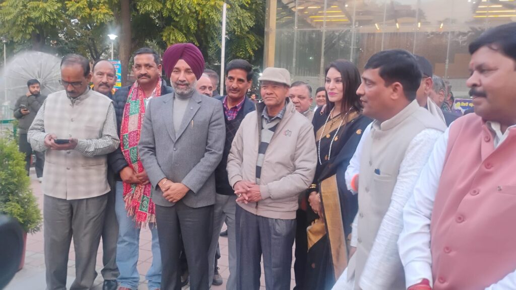 चंडीगढ़ में बसा उत्तराखंड: टैगोर थिएटर में हिवाली कांठी का भव्य आयोजन 1 WhatsApp Image 2026 01 31 at 20.24.27