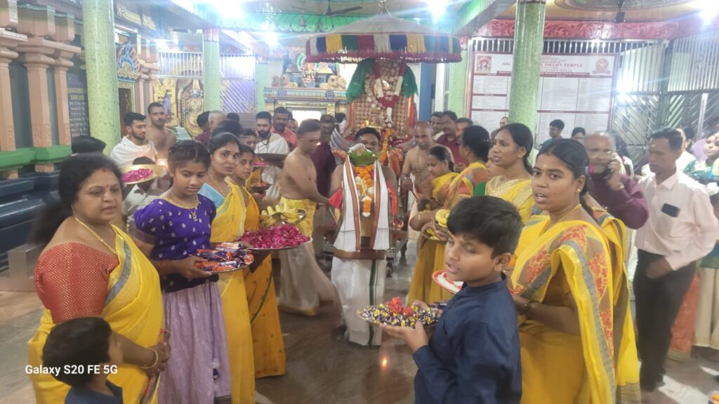 भगवान अयप्पन की भक्ति और उत्साह के साथ भव्य शोभायात्रा आयोजित 1 IMG 20260330 WA0317