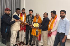 चंडीगढ़ पहुंचने पर दर्जा राज्य मंत्री उत्तराखंड सरकार गोबिंद सिंह पिलखवाल का कुमाऊं सभा द्वारा भव्य स्वागत किया गया । 2 IMG 20260415 WA0258