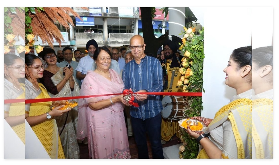 तनिष्क ने रिटेल विस्तार की दिशा में बढ़ाया एक और कदम, चंडीगढ़ में शुरू किया नया स्टोर 3 Screenshot 20260409 200625