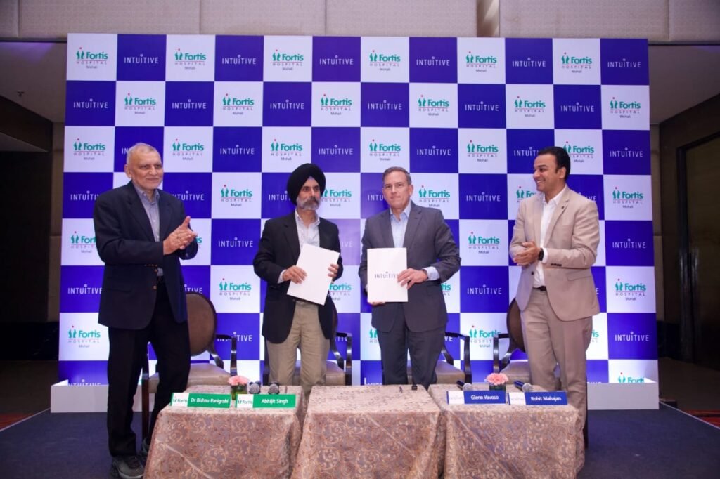 फोर्टिस अस्पताल मोहाली और इन्ट्यूटिव ने भारत में नॉन-मेट्रो शहर की पहली टोटल प्रोग्राम ऑब्जर्वेशन साईट स्थापित करने के लिए एमओयू पर हस्ताक्षर किए 1 IMG 20260709 WA0220