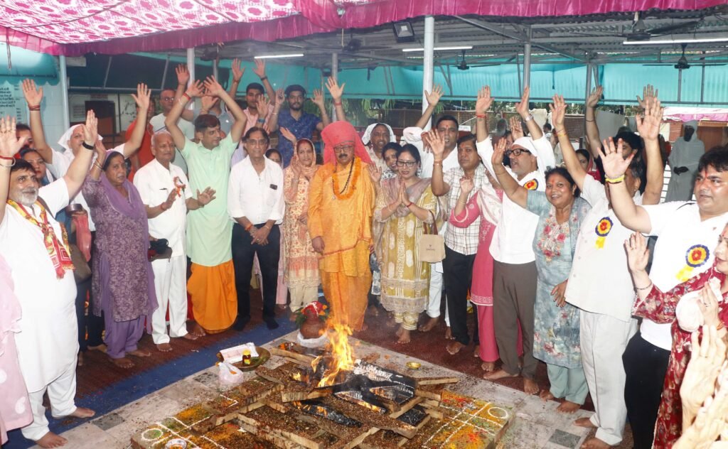 मुनि मंदिर में श्री सतगुरु देव श्री श्री 108 श्री मुनि गौरवानंद गिरि जी महाराज की 39वीं पुण्य तिथि पर धार्मिक समारोह विधि विधान के साथ संपंन 1 IMG 20260713 WA0246