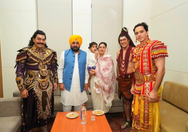मोहाली से ‘हमारे राम’ नाट्य मंचन का आगाज, पंजाब में 41 शो कराएगी भगवंत मान सरकार 1 Hamare Ram Theatrical Performances