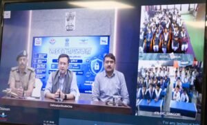डीजीपी उत्तराखंड ने 1100 से अधिक स्कूलों के लगभग 1.75 लाख छात्रों से किया सीधा संवाद, साइबर सुरक्षा, सोशल मीडिया और AI के सुरक्षित उपयोग के दिए टिप्स 10 IMG 20260827 WA0415