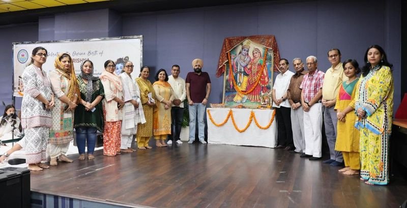 कृष्ण भक्ति में डूबा एसडी कॉलेज कैंपस, विद्यार्थियों ने प्रस्तुत की श्रीकृष्ण की लीलाएं 1 sd high